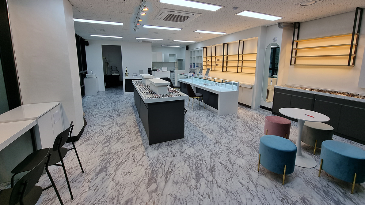 행복기숙사 안경점