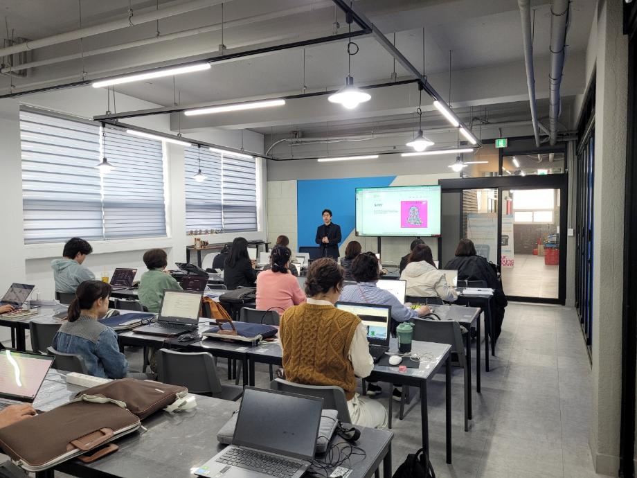 상지대, 원주시민 AI 활용 역량 강화 워크숍 개최, 이현 교수 AI 특강 9